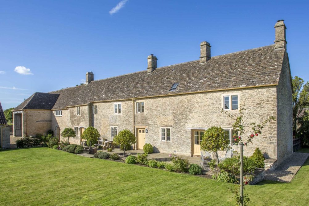 Alderton, Badminton